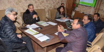 چیف سیکرٹری نے 2025 تک سرکاری عمارتوں کی مکمل سولرائزیشن کیلئے تیاریوں کا جائیزہ لیا