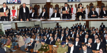 چیف جسٹس نے دو جج صاحبان کو ہائی کورٹ کے مستقل ججوں کے عہدے کا حلف دِلایا