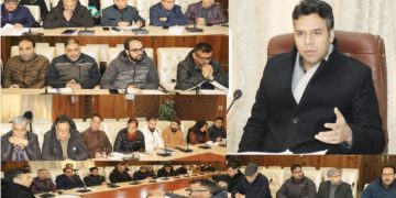 ضلع ترقیاتی کمشنر سری نگر نے سنو کلیئر نس پلان کو حتمی شکل دی اور موسم سرما کےچیلنجوں سے نمٹنے کیلئے اِنتظامیہ تیار