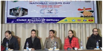 صوبائی کمشنر کشمیر نے شہریوں کو متحرک اور صحت مند جمہوریت کیلئے آئندہ اِنتخابات میں ووٹ ڈالنے کی ترغیب دی
