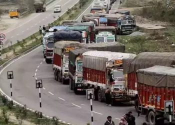 ہٹ اینڈ رن قانون: حکومت اور ٹرانسپورٹرز کے درمیان مفاہمت؛ یقین دہانی کے بعد ہڑتال ختم
