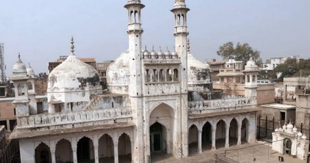 گیانواپی کے تہہ خانے میں پوجا کی نظم کرنے کی ہدایت