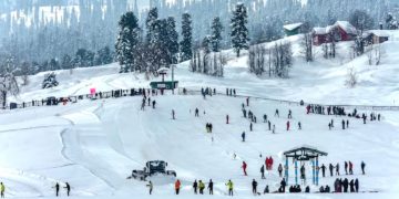 گلمرگ کے لیے 1.65 ملین سیاحوں کے ساتھ ریکارڈ توڑ سال