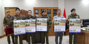 ڈی جی پی نے پولیس وائیوز ویلفیئر ایسوسی ایشن کیلنڈر 2024 کی نقاب کشائی کی