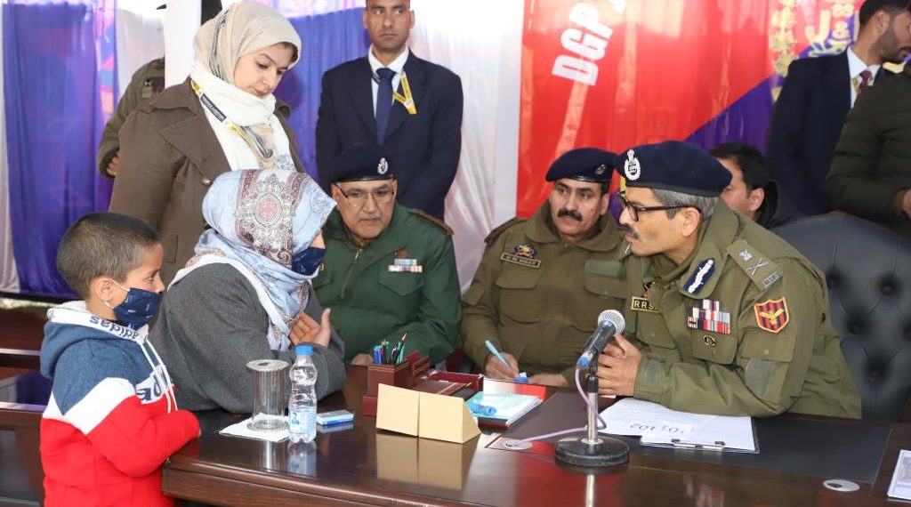 پولیس عوامی خدشات اور مسائل کو حل کرنے کے لیے پرعزم ہے: ڈی جی پی شری آر آر سوین 