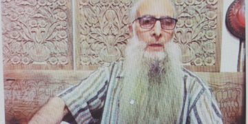 کشمیر ی لکڑی تراش کا تنگدستی سے پدما شری تک کا سفر