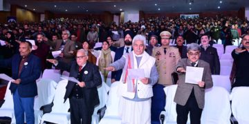 لیفٹیننٹ گورنر نے جموں میں 14ویں قومی ووٹر ڈے کی تقریب میں شرکت کی