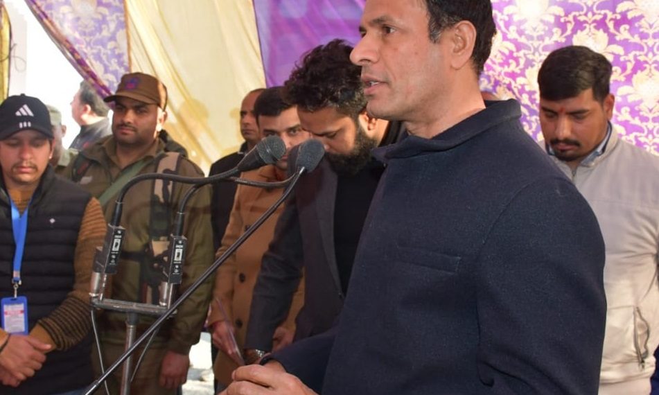 پرنسپل سیکرٹری پی ڈی ڈی نے کالا کوٹ میں پبلک آؤٹ ریچ کیمپ کی صدارت کی