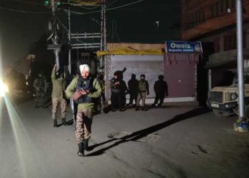 ٹارگیٹ کلنگ: سری نگر میں غیر مقامی شہریوں پر فائرنگ، ایک ہلاک، دوسرا زخمی