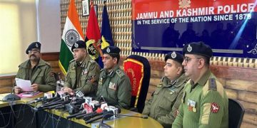 شالہ کدل سرینگر میں پنجاب کے دو شہریوں کی ہلاکت کا معاملہ حل ، مقامی ملی ٹنٹ گرفتار ، پستول بھی ضبط