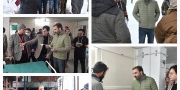 ضلع ترقیاتی کمشنر پلوامہ کا دورہ برفباری کے بعد ضروری خدمات کو یقینی نے کی ہدایت