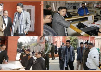ضلع ترقیاتی کمشنر سری نگر نے ڈی سی آفس کمپلیکس میں مختلف دفاتر کا معائینہ کیا