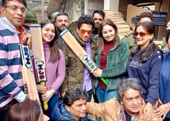 تندولکر کے دورہ کشمیر سے بلے بنانے والے پرجوش