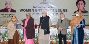 جموں و کشمیر میں خواتین کاروباریوں نے کاروبار کی ترقی میں نئی راہیں تلاش کیں