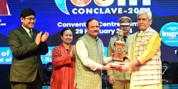 نوجوان طاقت وکست جموں و کشمیر اور وکست بھارت کے لیے ستون ہے۔ منوج سنہا