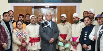 پڈاری قبیلہ کے 20 رُکنی وفدکی لیفٹیننٹ گورنر سے ملاقات