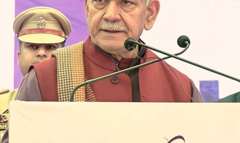 بیرونی سرمایہ کیلئے جموں کشمیر میں کافی گنجائش ، جس سے روزگار کے مواقعے بڑھیں گے ۔ ایل جی