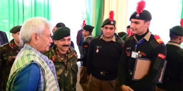 لیفٹیننٹ گورنر نے نئی دہلی میں یومِ جمہوریہ پریڈ میں حصہ لینے والے این سی سی کیڈٹس سے بات چیت کی