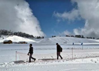 کشمیر میں موسم میں بہتری، گلمرگ میں شبانہ درجہ حرارت منفی9.4 ڈگری سینٹی گریڈ ریکارڈ