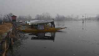 کشمیر میں ٹھٹھرتی سردیوں کا زور جاری، پہلگام میں شبانہ درجہ حرارت منفی11.0 ڈگری سینٹی گریڈ ریکارڈ