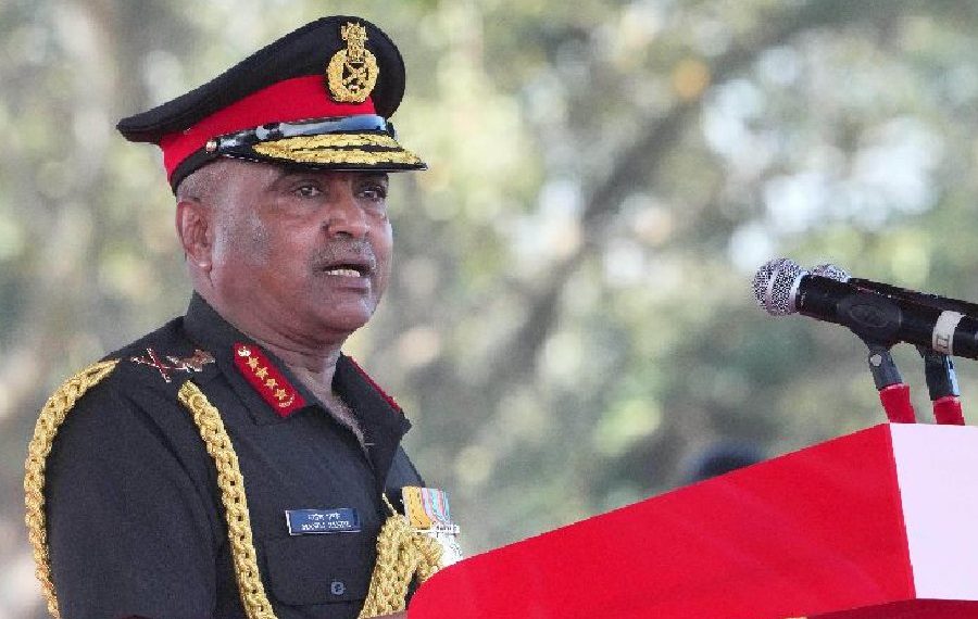 جموں کشمیر میں زمینی صورتحال کافی بہتر لیکن بھارت پراکسی جنگ کا برسوں سے مقابلہ کر رہا ہے:فوجی سربراہ