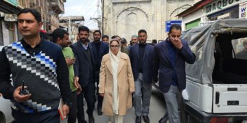 ڈاکٹر درخشاں اندرابی نے تاریخی پتھر مسجد کمپلیکس کا دورہ کیا