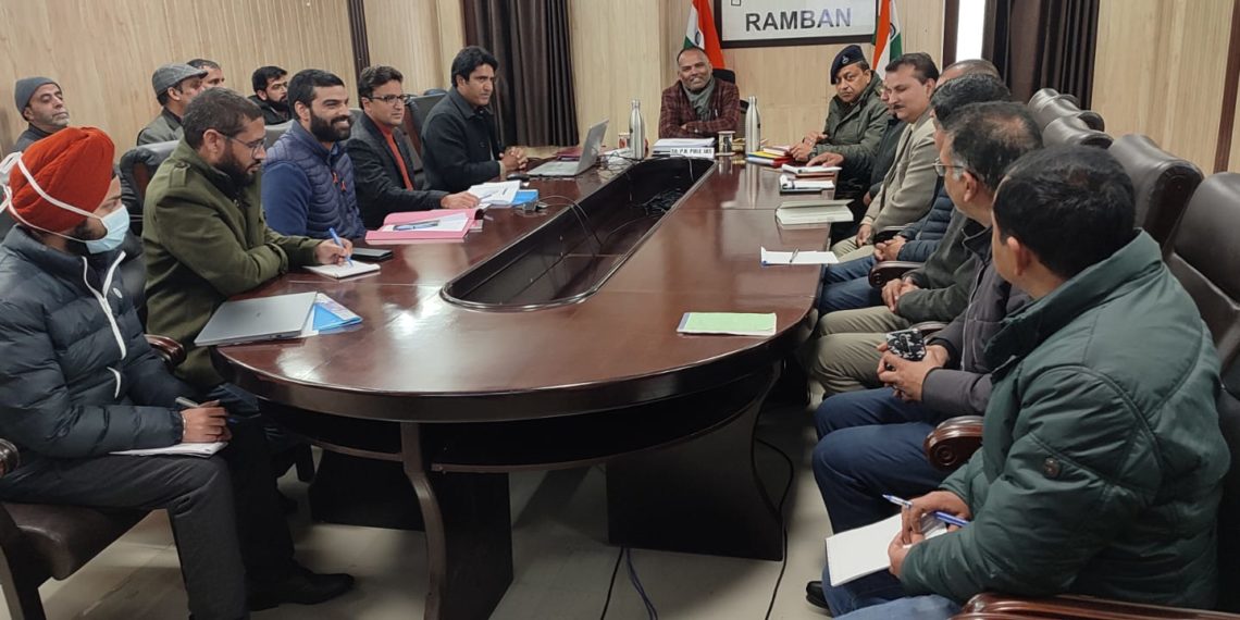 لوک سبھا اِنتخابات 2024 چیف الیکٹورل آفیسر نے ضلع رام بن میں تیاریوں کا جائزہ لیا