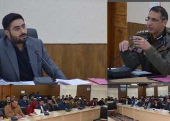 ڈسٹرکٹ الیکشن آفیسر بڈگام نے آئندہ لوک سبھا 2024 کے اِنتخابات کی تیاریوں کا جائزہ لیا