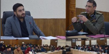 ڈسٹرکٹ الیکشن آفیسر بڈگام نے آئندہ لوک سبھا 2024 کے اِنتخابات کی تیاریوں کا جائزہ لیا