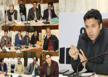 ڈسٹرکٹ الیکشن آفیسر نے الیکشن نوڈل اَفسران کی میٹنگ کی صدارت کی اور آئندہ اِنتخابات کی تیاریوں کا جائزہ لیا