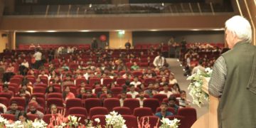 آج جموں و کشمیر تیز رفتار سے ترقی کر رہا ہے اور مختلف شعبوں میں نمایاں تبدیلی رونما ہو رہی ہے ۔ سنہا 