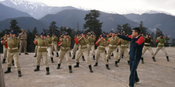 1,000 سے زیادہ پروبیشنری پولیس افسران جموں کشمیر میں فوج کے انسداد دہشت گردی مرکز میں زیر تربیت ہیں۔حکام