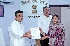  پاکستان سے آئے18 ہندو پناہ گزینوں کو ہندوستانی شہریت دی گئی