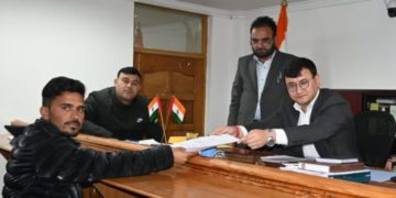 بارہمولہ پارلیمانی حلقہ کیلئے دو مزید اُمید واروں نے کاغذاتِ نامزدگی داخل کئے