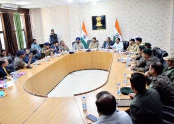 اے ڈی جی پی وجے کمار نے نظم ونسق کی صورتحال اور عام پارلیمانی انتخابات کے لیے انتخابی تیاریوں کا جائزہ لیا