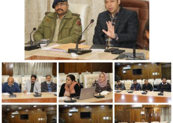 ڈی سی سری نگر نے سیلاب پر قابو پانے کی تیاریوں، تخفیف کے اقدامات کا جائزہ لیا