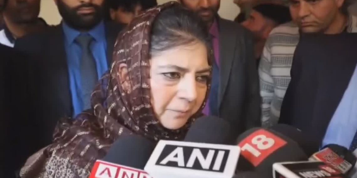 دفعہ 370 ہٹانے سے مسئلہ کشمیر ختم نہیں ہوا بلکہ اور پیچیدہ ہوگیا: محبوبہ مفتی