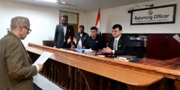 عمر عبداللہ نے داخل کیے کاغذات نامزدگی