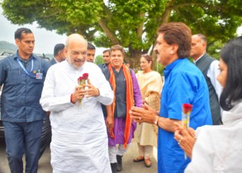 مرکزی وزیر داخلہ امیت شاہ سرینگر پہنچ گئے، سیکورٹی صورتحال کا جائزہ لیں گے