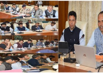 چیف الیکٹورل آفیسر نے سری نگر پی سی میں زیادہ ووٹروں کے ٹرن آؤٹ کو یقینی بنانےکی ضرورت پر زور دیا
