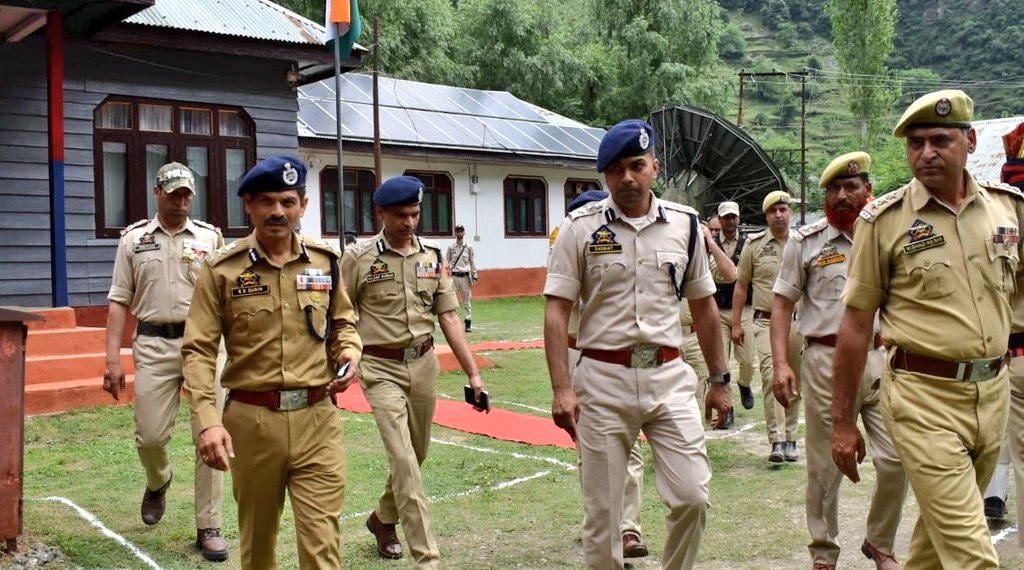 ڈی جی پی جموں و کشمیر نے کیاسرحدی ضلع کپواڑہ کے آگلے علاقوں کا دورہ
