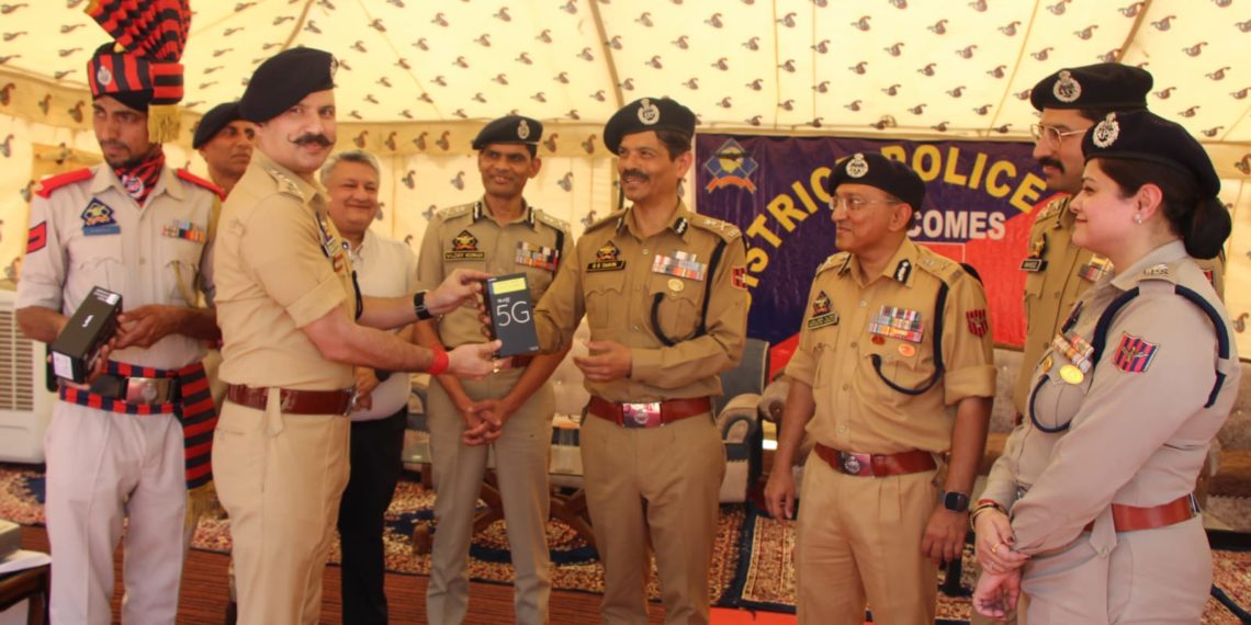 ہمیں ملک کی بہترین پولیس فورس ہونے کی میراث کو برقرار رکھنے کیلئے انتہائی ذمہ داری کے ساتھ کام کرنا چاہیے: ڈی جی پی