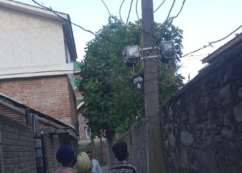 کے پی ڈِی سی ایل نے صارفین کو ہُکنگ اور میٹر بائی پاسنگ کرنے پر نوٹسز جاری کیں