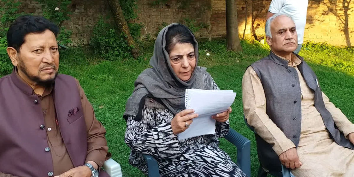 محبوبہ مفتی نے انتظامیہ پر انتخابات میں دھاندلی کا لگایا الزام