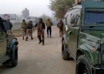ڈوڈہ انکاؤنٹر میں دو عسکریت پسند ہلاک، پولیس اہلکار زخمی