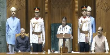 صدرجمہوریہ دروپدی مرمو کے خطاب میں آیا پیپر لیک کا ذکر، کہا – اس پر پارٹی سیاست سے بالاتر ہو کر سوچنے کی ضرورت