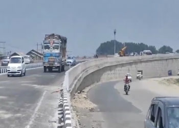 سرینگر میں بمنہ فلائی اوور کو عوام کےلئے کھول دیا گیا