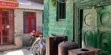 مسجد ومندر کا مشترکہ راستہ  جو ہم آہنگی تک لےجاتا ہے