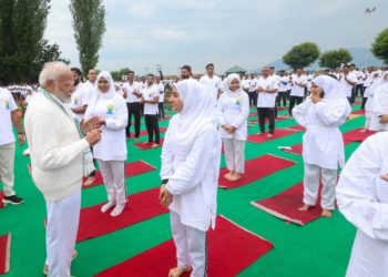 انٹرنیشنل یوگا ڈے:  کشمیر سے کنیا کماری ،عرب سے امریکہ تک۔۔۔