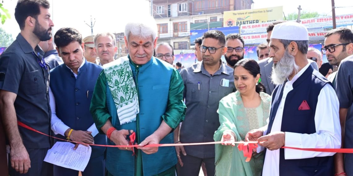 ماحولیات کے تحفظ کے لیے مل کر کام کرنے کی ضرورت: ایل جی منوج سنہا